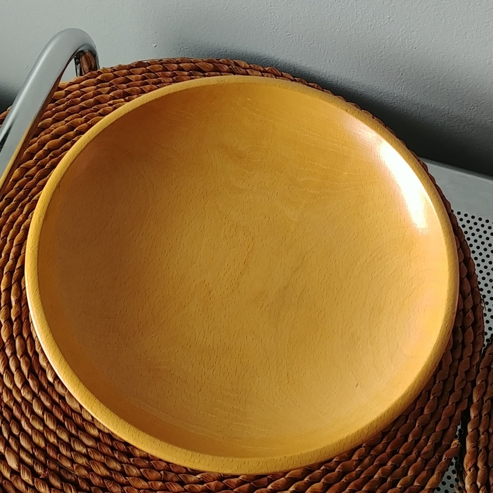 Wooden footed bowl - Picture 2 of 3